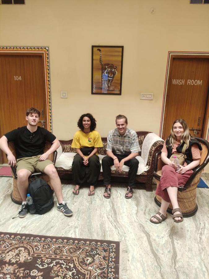 סוואי מדופור Hotel Tiger Haveli מראה חיצוני תמונה