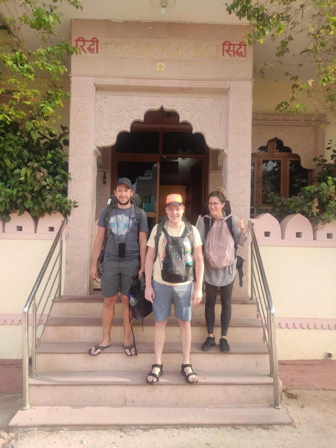 סוואי מדופור Hotel Tiger Haveli מראה חיצוני תמונה